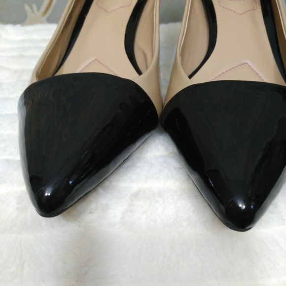 Isaac Mizrahi Jabria Pumps Classic Kitten Heel 6.5 - Picture 4 of 8